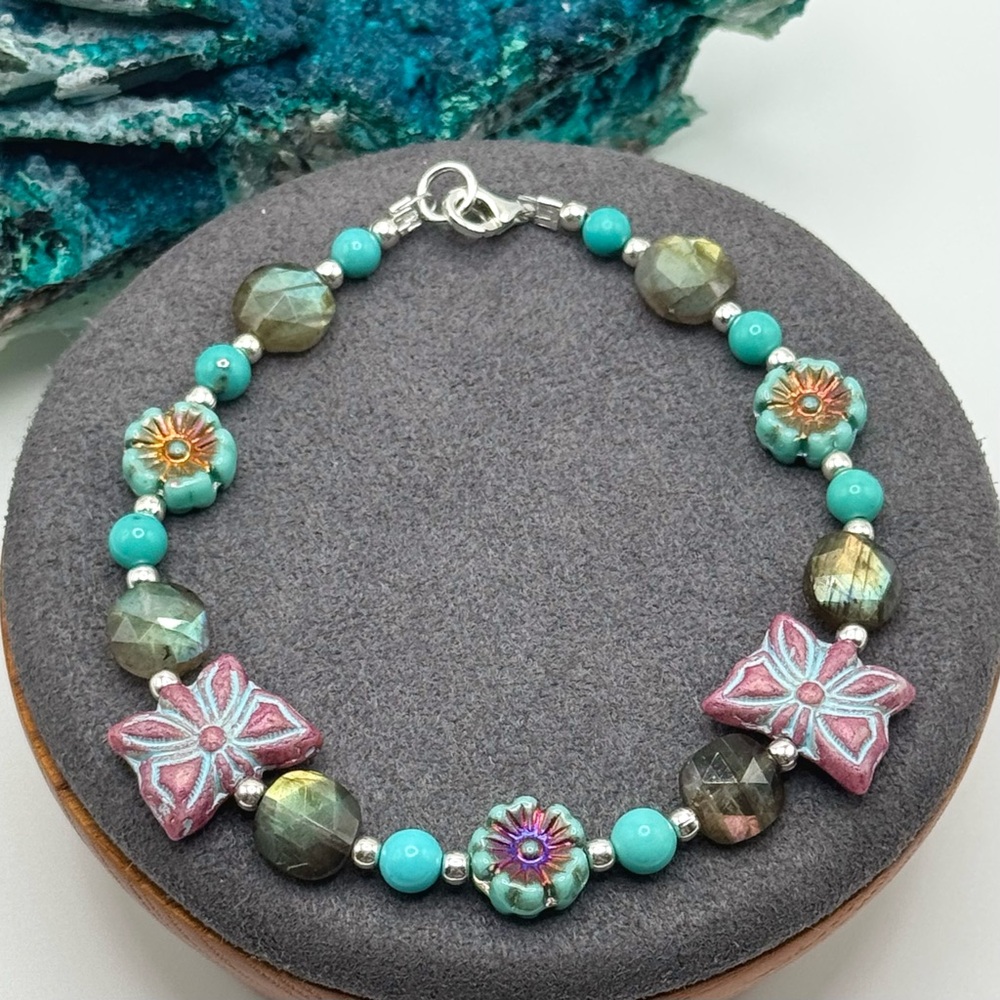 🩵REFINED Turquoise Labradorite Czech Glass Sterling Bracelet🩵